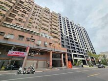 近巨蛋R15生態園區#溫馨大4房+4個車位