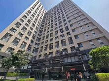 北區4.2米挑高樓中樓精裝美套+平面車位