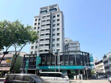 承辦｜樓下就是玉山銀行｜輕屋齡精美三房+坡道平車