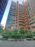 英明商圈面公園4房+平車