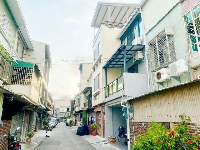 獨賣~低總價大興街活巷傳統透天