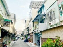 獨賣~低總價大興街活巷傳統透天