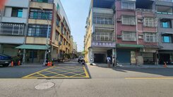 衛武營都會公園旁正3樓邊間大透天