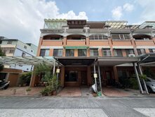 南屯V.S烏日四房社區別墅20年屋大樓價買別墅可談