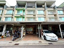 大寮區地政旁【龍庭麗景】社區型車庫透天