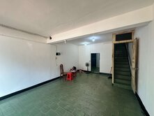 華勛自由聯盟旁大馬路透天店面