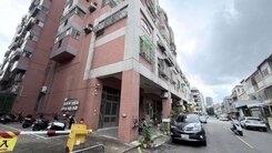 14期旁文心中華1+2樓稀有店住挑高夾層門前停車