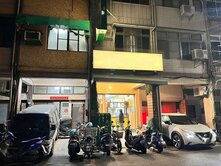 五福市心特商三透天店面✨面寬3米6✨門口可停車