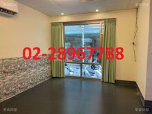 ❤️唭哩岸小店面~洽0228967788