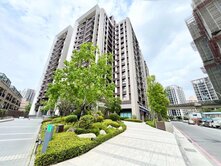 新光特區.新高國小高樓層3房雙平車