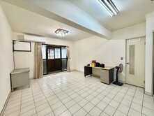 鄰近三大商圈*中國醫*國泰建設中正名園大四美房