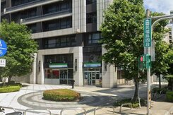 青埔A19✨國峰苑全家黃金店面+雙車✨喜歡出價來談