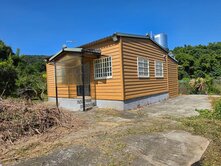 新社近市區1120坪盆栽溪邊清優農地送合法農舍