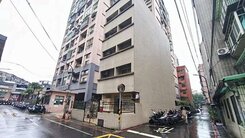 亞東科大旁獨棟十套房收租電梯別墅