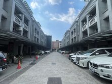  孝親+大主臥一次滿足｜優質5.2米雙併車墅