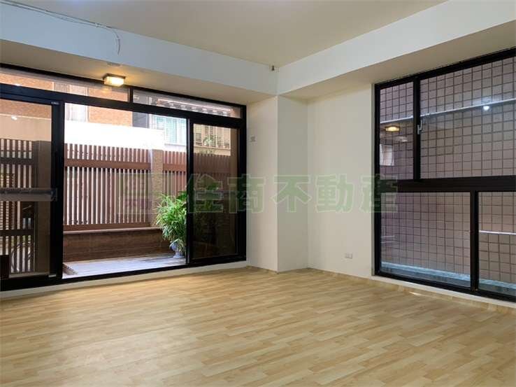 屋齡13年🏠信義安和庭院宅🏠 住商林可縈