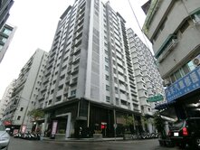 前金捷運站中央公園六合商圈三角窗金店