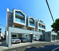岡山市中心|全新裝潢電梯雙車墅