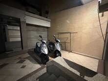 屋主急售‼️潭子矽品商圈‼️前後臨路車庫別墅