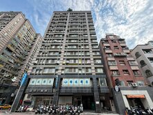面綠園道第一排｜生活麗境｜有入門玄關三房平移車位