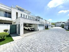 🌈高雄小城-庭院面寬８.5米優質氣派併排雙車別墅