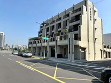🌈[地35坪]-77期電梯三角窗-全新臨路大店住