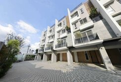 北屯軍功東山商圈★日式質感建築★社區型5房電梯別墅
