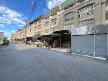 ✨️輕屋齡六米活路透天✨️前院車位✨️近勝利商圈