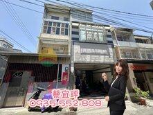 橋頭超值首選！用心翻修大五房車庫透天(有孝親房)