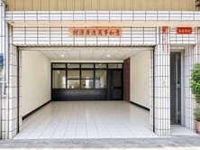 🏡【美群國小旁】5.5米大面寬前院停車孝親透天