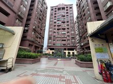 楊梅市中心全聯旗艦店旁交通便利4房+車位
