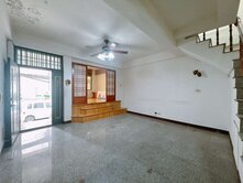 海中街生活圈舒適車庫透天|住商莊君