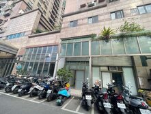 全新裝潢/一樓孝親當工作室都合適/挑高夾層+平面車