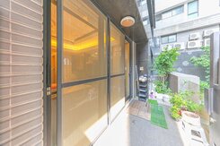 稀有 庭院樓中樓雙主臥四房平車