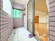 魯班造鎮｜稀有大露台｜室內24坪大二房二衛屋況佳