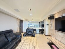 獨賣◆東區大4房◆三面採光◆坡道平車◆永久大棟距