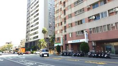 專約~中港轉運站旁金店面