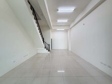 (翰)獨家銷售💥山景硯｜稀有臨路店住合一美墅