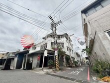 台新醫院太平院區🍎大面寬臨路角間可停四車透天