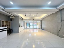 台南東區黃金地段復興國小大面寬店面