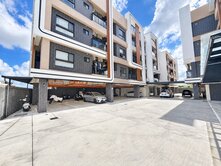 宜市全新2房車位華廈~台灣房屋婕如~小豬