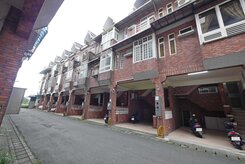 離市區不遠.回家卻很安靜✨田園景致悠閒車庫別墅