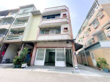 前鎮小港面寬6米 邊間前街後巷透天