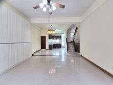 近公園大面寬朝南孝親房雙車墅|住商琇萍