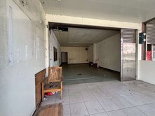 正中豐路旁透店