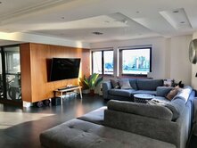 中正高樓景觀屋(目前與隔壁戶合併使用中可單購一戶)