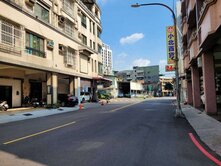 小港漢民二苓商圈騎樓透天