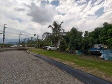 高樹*臨八米路*6分農地+合法資材室(出價談)