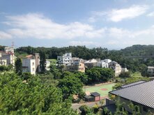 竹科5分鐘＜獨棟＞全新電梯5房別墅前院停3車