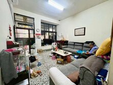 大里近學區有前院大地坪臨路透天CP宅